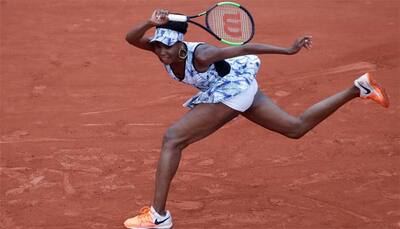 2017 French Open: Venus Williams makes swift work of Elise Mertens to stay in contention for maiden title