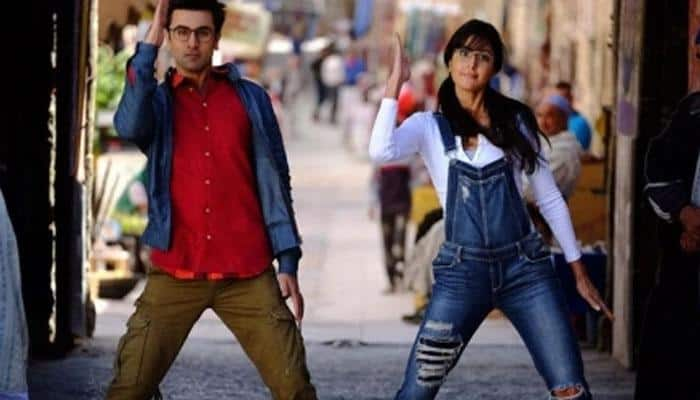 Katrina Kaif lets &#039;Jagga&#039; Ranbir Kapoor shine in &#039;Ullu Ka Pattha&#039; song—Watch BTS video