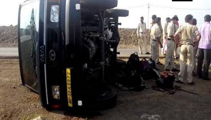 Ten police jawans injured after vehicle overturns in Madhya Pradesh's Shajapur