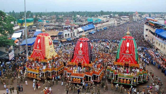 Thousands throng Puri as Snana Yatra begins