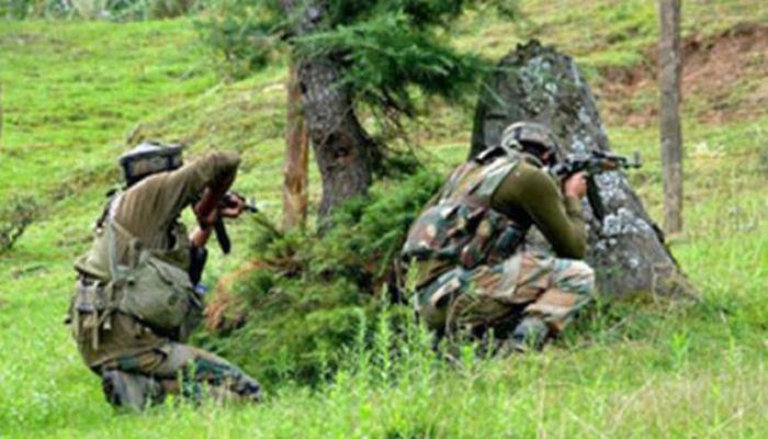 Pakistani troops resort to shelling in J&amp;K's Rajouri district; Indian Army hits back