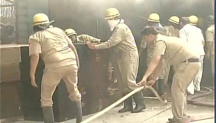 Huge fire breaks out near Western Court in Delhi's Janpath
