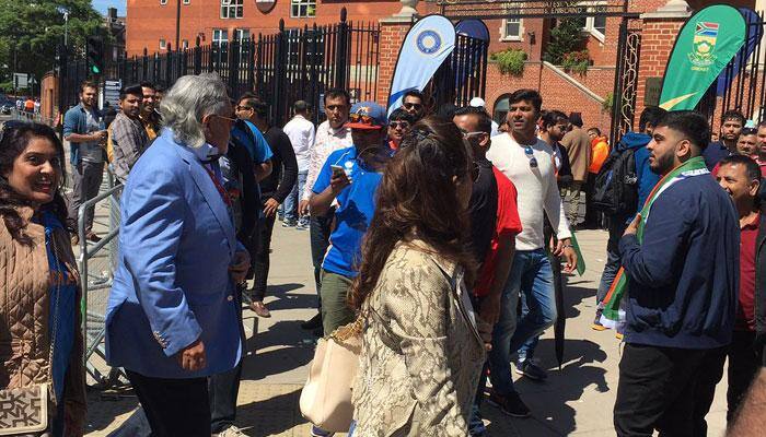 India vs South Africa: Crowd greeting Vijay Mallya with &#039;chor, chor&#039; chant leaves Twitter in splits