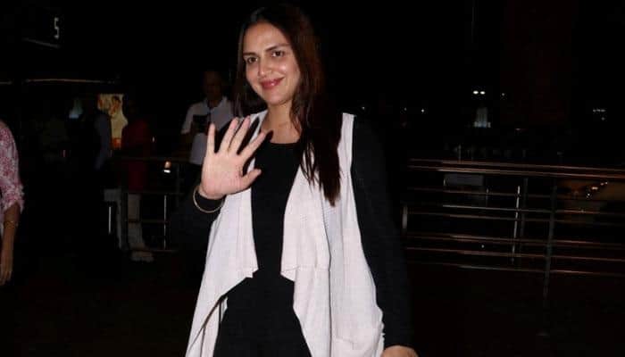 Esha Deol and Bharat Takthani are off to Greece for Babymoon!