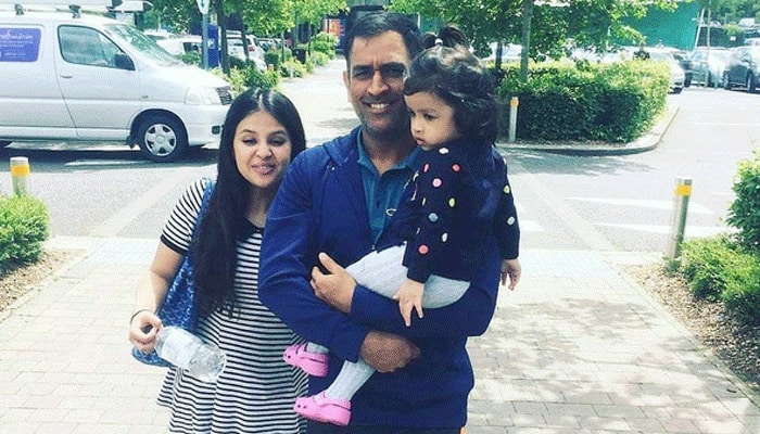 WATCH: MS Dhoni&#039;s daughter Ziva hits all the right notes in this viral video, shared by mommy Sakshi
