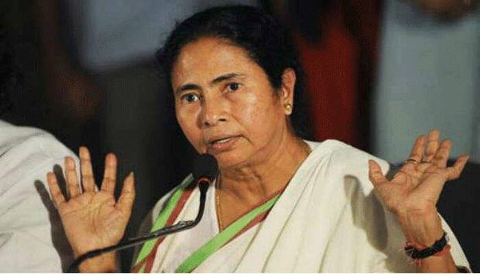 Mamata Banerjee against Centre&#039;s move to make Aadhaar mandatory