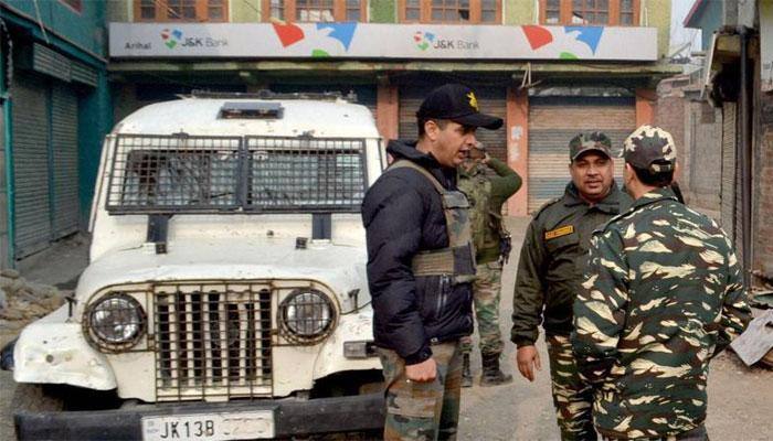 Six policemen, including SHO, martyred in militant attack in J&amp;K's Anantnag, weapons looted