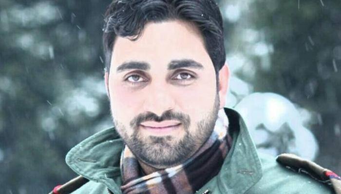 `Think about the moment you are put in your grave` - Slain Kashmir cop’s Facebook post will send chills down the spine - Read
