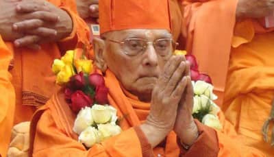 Swami Atmasthanandaji cremated with full state honours, thousands attend last rites of departed Ramakrishna Mission head