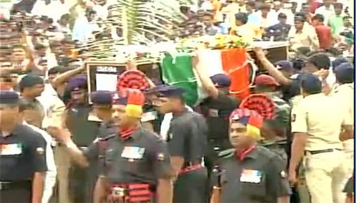 Maharashtra jawan martyred in Jammu and Kashmir cremated on son&#039;s 1st birthday