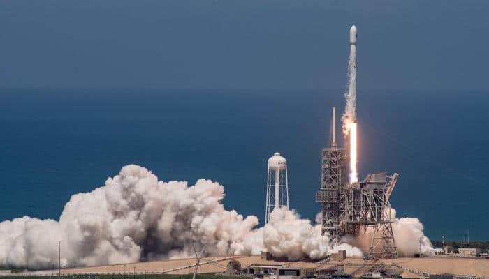 SpaceX&#039;s Falcon 9 delivers 10 Iridium NEXT satellites into space