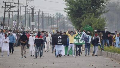 After Eid prayers, clashes break out between security forces, stone pelters in Kashmir Valley; 10 protesters injured