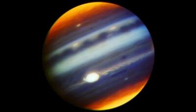 Jupiter dawns a shroud of haze, paints an awe-inspiring picture! - See pic