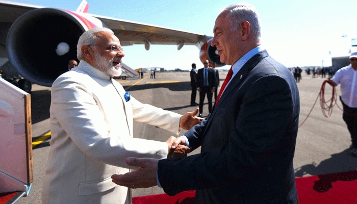Israel extends extraordinary welcome to PM Narendra Modi on his &#039;ground-breaking&#039; visit; Benjamin Netanyahu says &#039;we love India&#039;