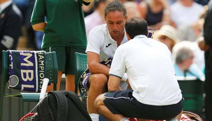 Roger Federer pleads for no panic measures over Wimbledon pull-outs