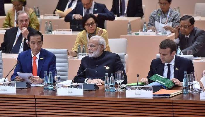 PM Narendra Modi asks BRICS to show leadership in fighting terrorism