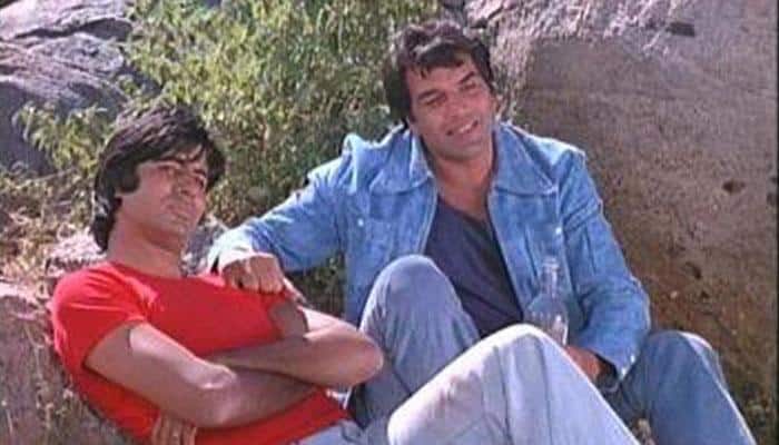 Amitabh Bachchan and Dharmendra&#039;s throwback pic from &#039;Sholay&#039; days will take you back in time!