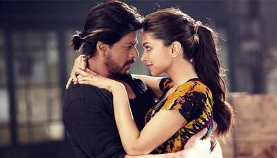Deepika Padukone is going gaga over 'Beech Beech Mein' from 'Jab Harry Met Sejal'! Here's how Shah Rukh Khan reacted