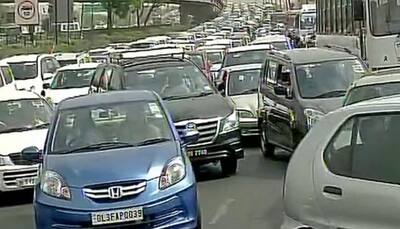 Delhi traffic – The reason for economic and climate burden, says study!