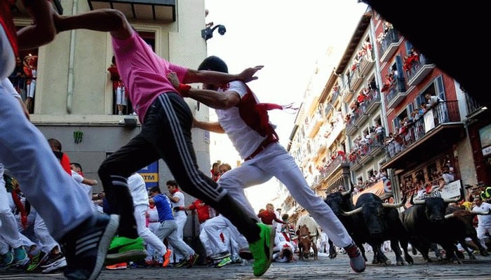 Six hurt at the penultimate 2017 Pamplona bull run