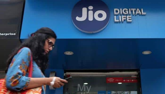 Calls for law change after consumers left in dark over Jio data leaks