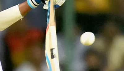  Hashim Amla completes 8,000 runs in Test match cricket