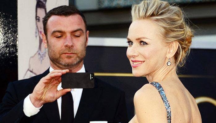 Pink Floyd helped Naomi Watts post her father's demise