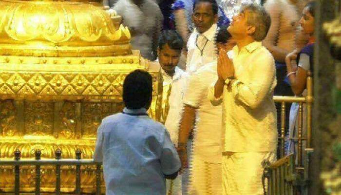 'Vivegam’ release: Ajith Kumar seeks blessings at Tirupati temple – See pics