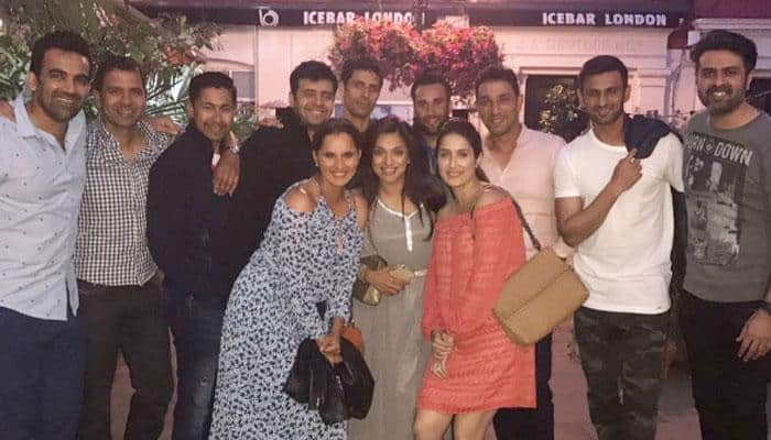 Sania Mirza, Shoaib Malik hang out with Zaheer Khan, Ashish Nehra in London - see pic