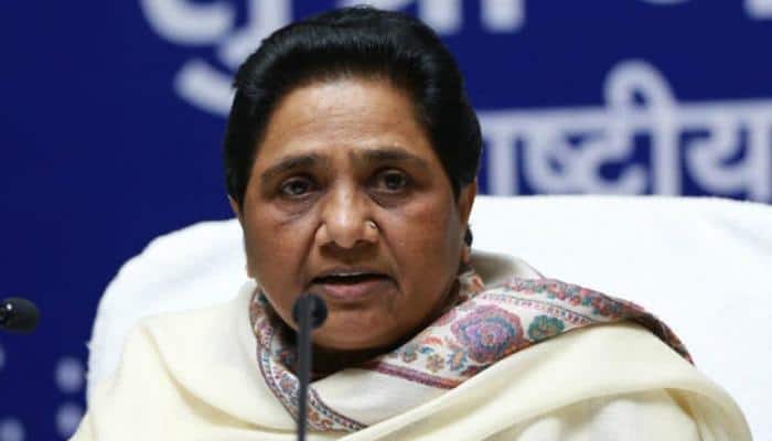 Mayawati presents handwritten resignation, Hamid Ansari accepts note