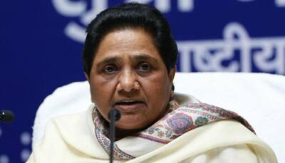 Mayawati presents handwritten resignation, Hamid Ansari accepts note