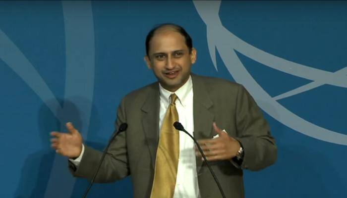 Cleaning of banks&#039; balance sheet top priority: Viral Acharya