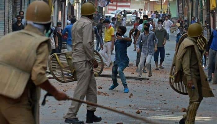 Separatists call for Bandh, 7 arrested Hurriyat leaders to be produced before Delhi court today