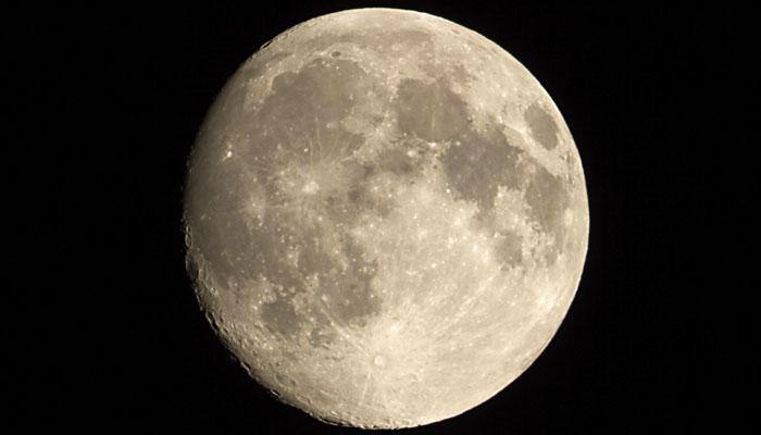 Moon's mantle may contain lots of water, satellite data shows