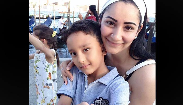 Sanjay Dutt's wife, son dancing to viral song 'Despacito' is the coolest thing you will WATCH today!