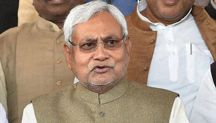 Nitish Kumar to resign? Bihar CM on way to meet Governor Keshari Nath Tripathi 