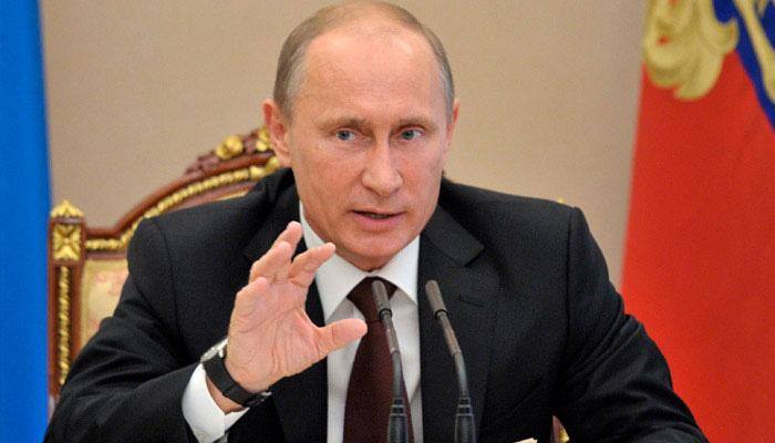  Vladimir Putin shows off Russia's naval might with major parade