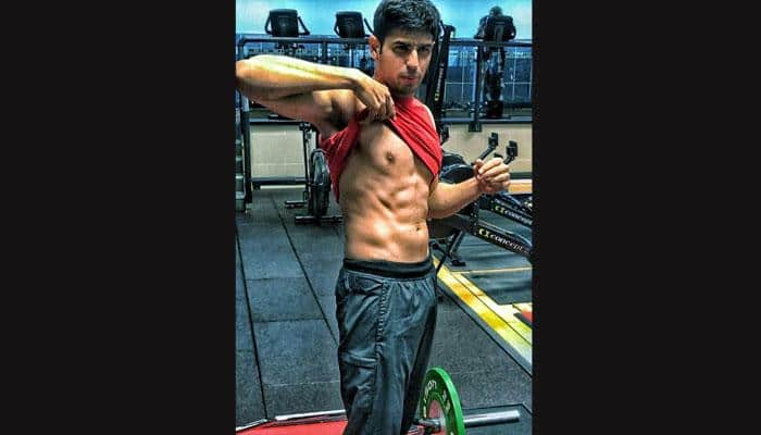 Bid adieu to your Monday blues with perfectly-chiseled Sidharth Malhotra