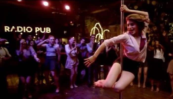 A Gentleman: Sidharth Malhotra teases Jacqueline Fernandez&#039;s pole dance from &#039;Chandralekha&#039; song