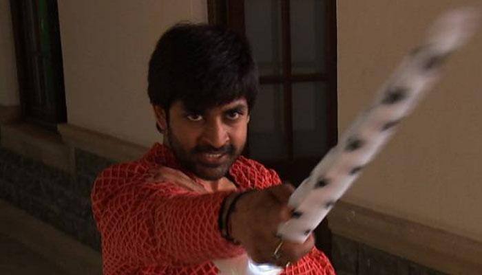Family, friends want me to join 'Bigg Boss': Manish Goel