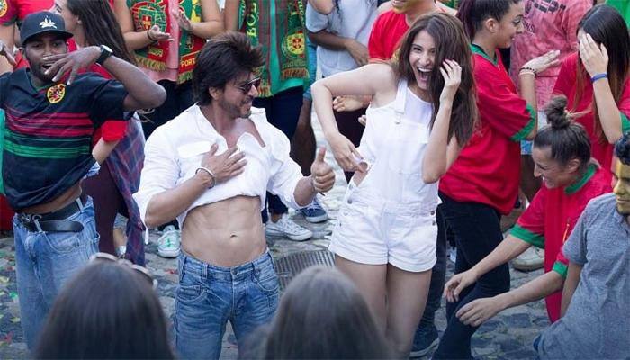 &#039;Jab Harry Met Sejal&#039; fever continues; here&#039;s what Shah Rukh Khan fans are up to - Watch