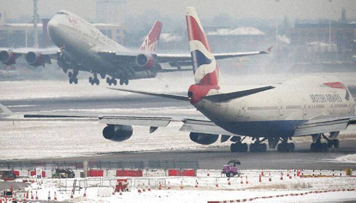 UK to scrap &#039;outdated&#039; landing cards for Indians, others