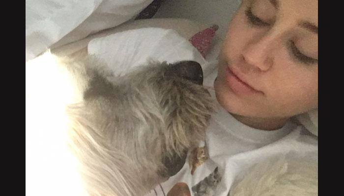 Miley Cyrus 'misses' Liam Hemsworth in adorable Insta post