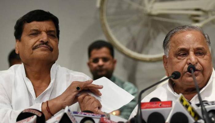 Mulayam Singh Yadav, Shivpal Yadav attend Lohia Trust meeting; Akhilesh Yadav skips