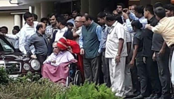 Veteran actor Dilip Kumar discharged from Lilavati hospital