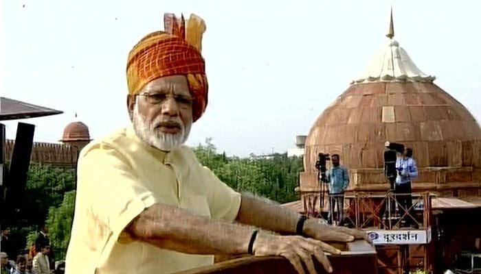 On 70th Independence Day, PM Modi urges greater digital transactions