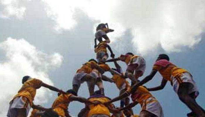 'Dahi Handi' celebrated with nationalistic flavour in Maharashtra