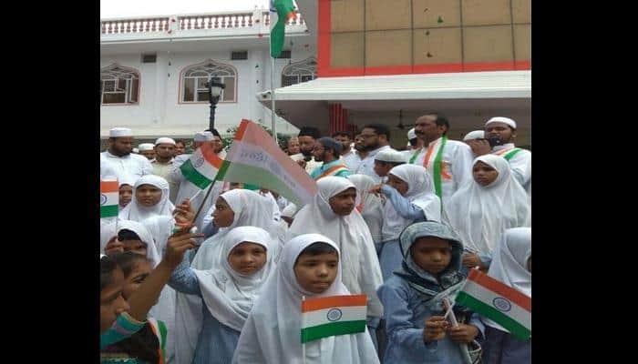 UP Madrasas celebrate Independence Day by unfurling tricolor