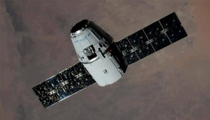 SpaceX's unmanned Dragon cargo ship arrives at International Space Station