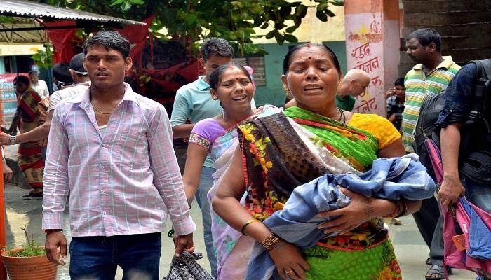 Gorakhpur tragedy: DM&#039;s report reveals children died due to oxygen crisis, holds 2 doctors responsible